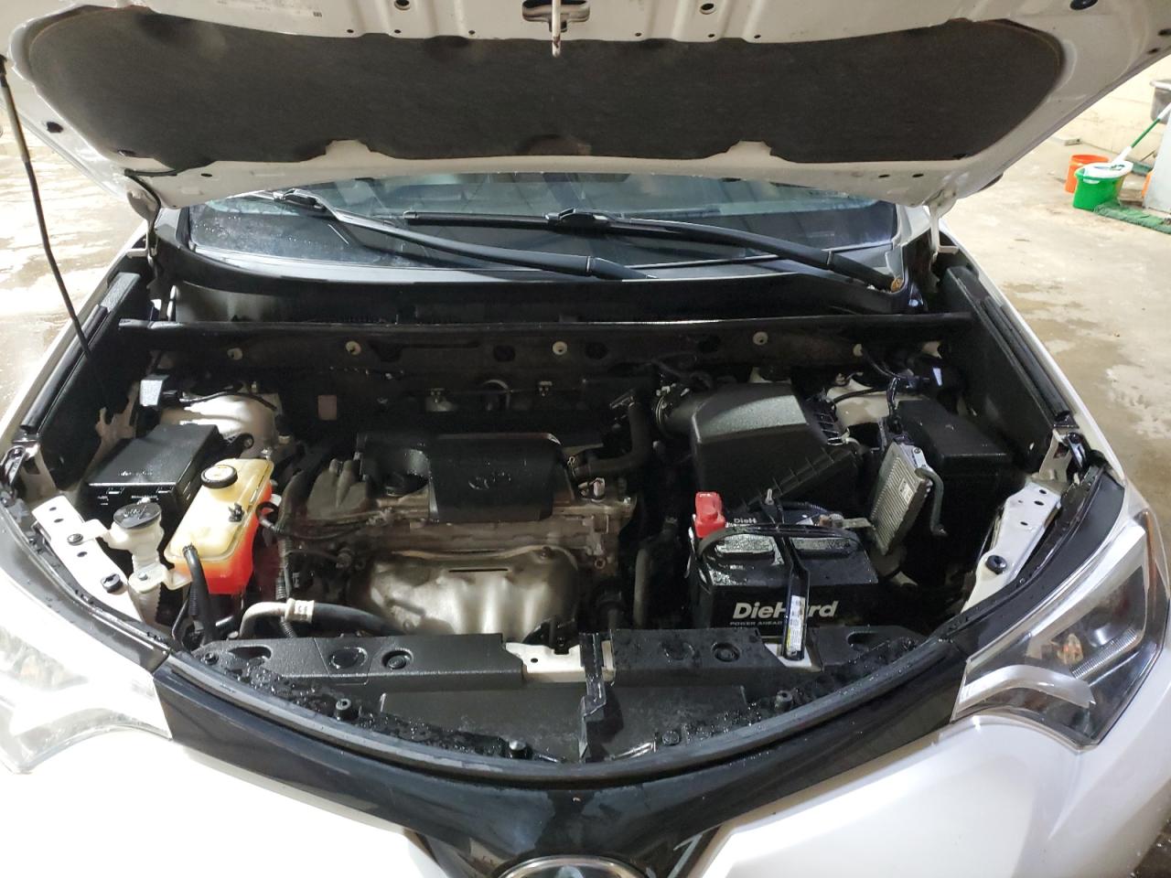 2017 Toyota RAV 4 - Image 11
