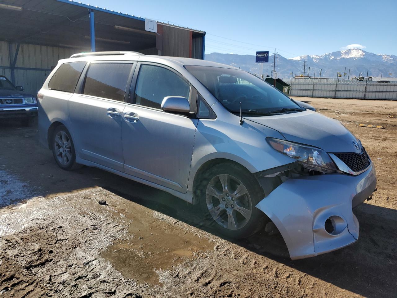 2012 Toyota Sienna - Image 4