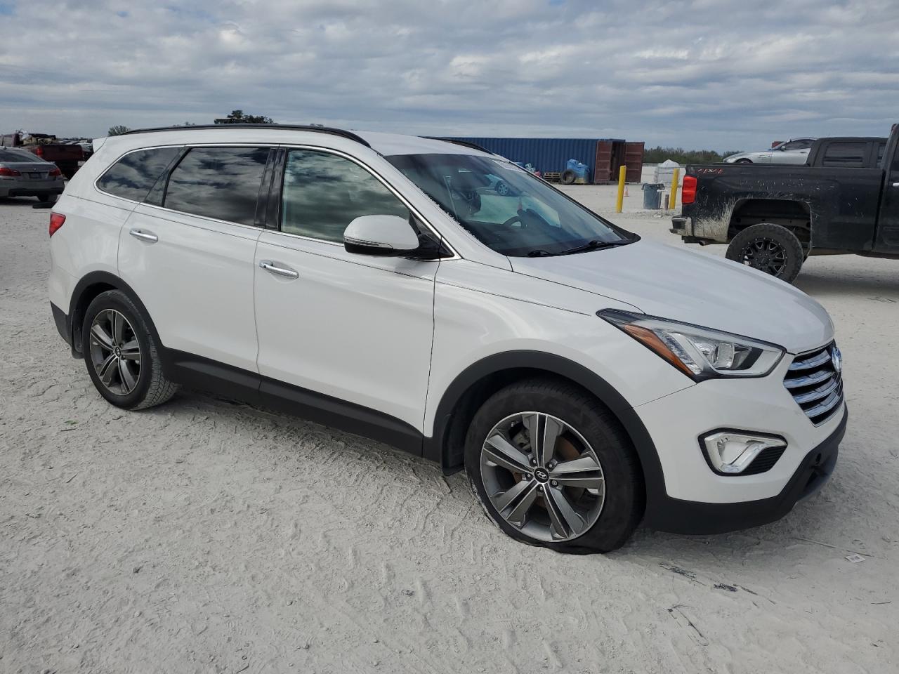 2014 Hyundai Santa Fe - Image 4