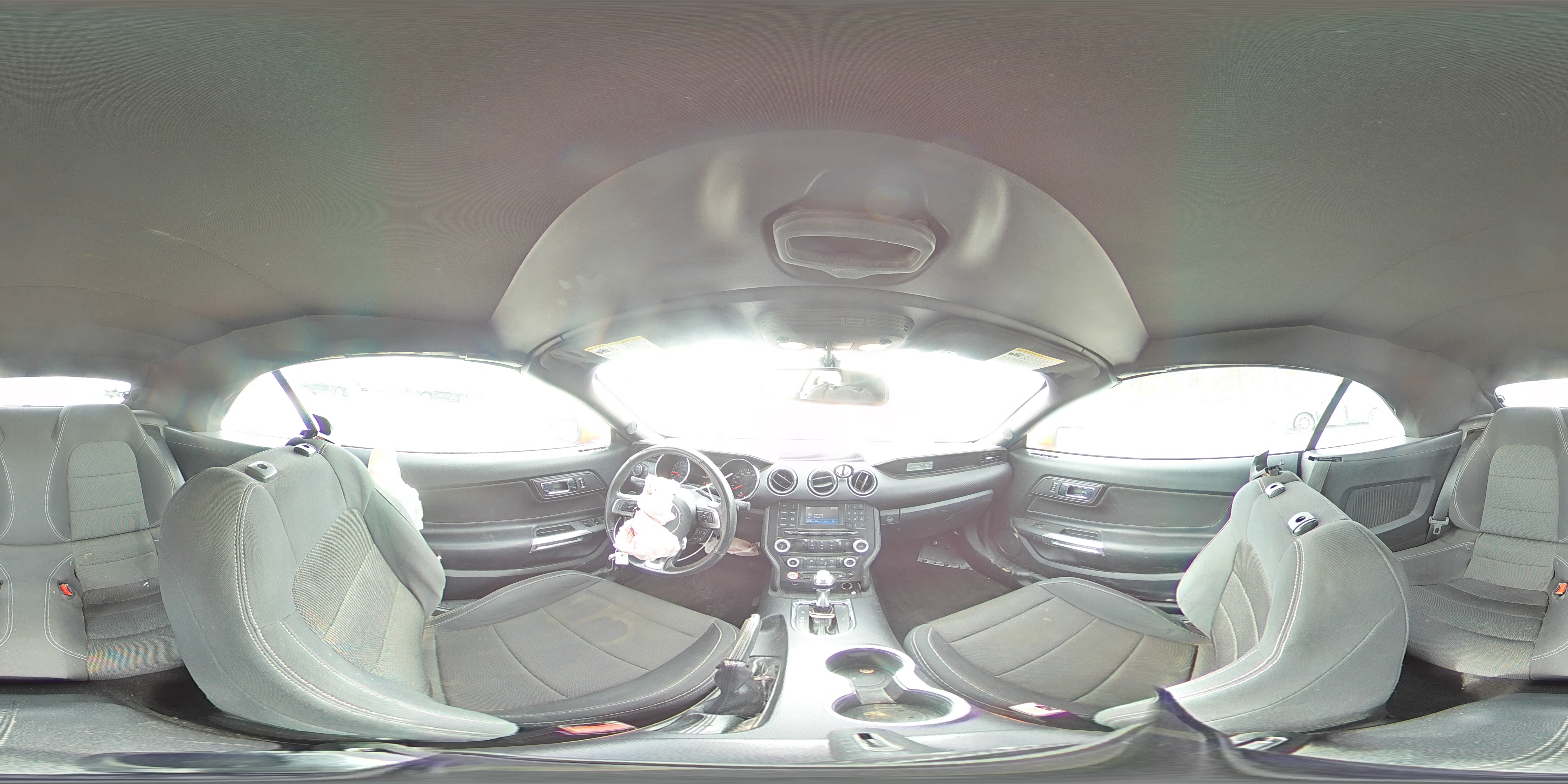 2015 Ford Mustang - Image 12