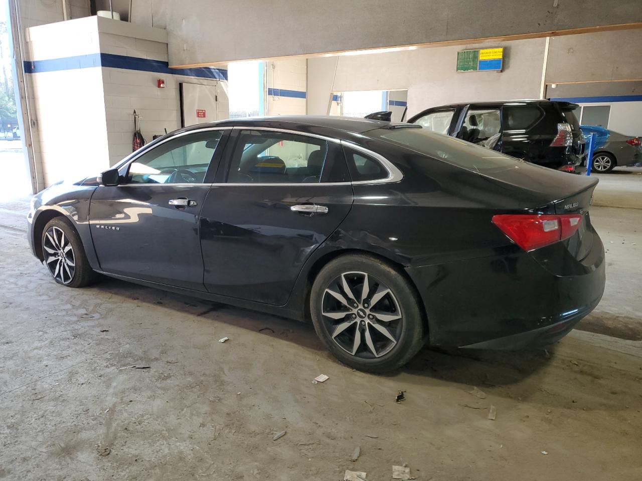 2018 Chevrolet Malibu - Image 2