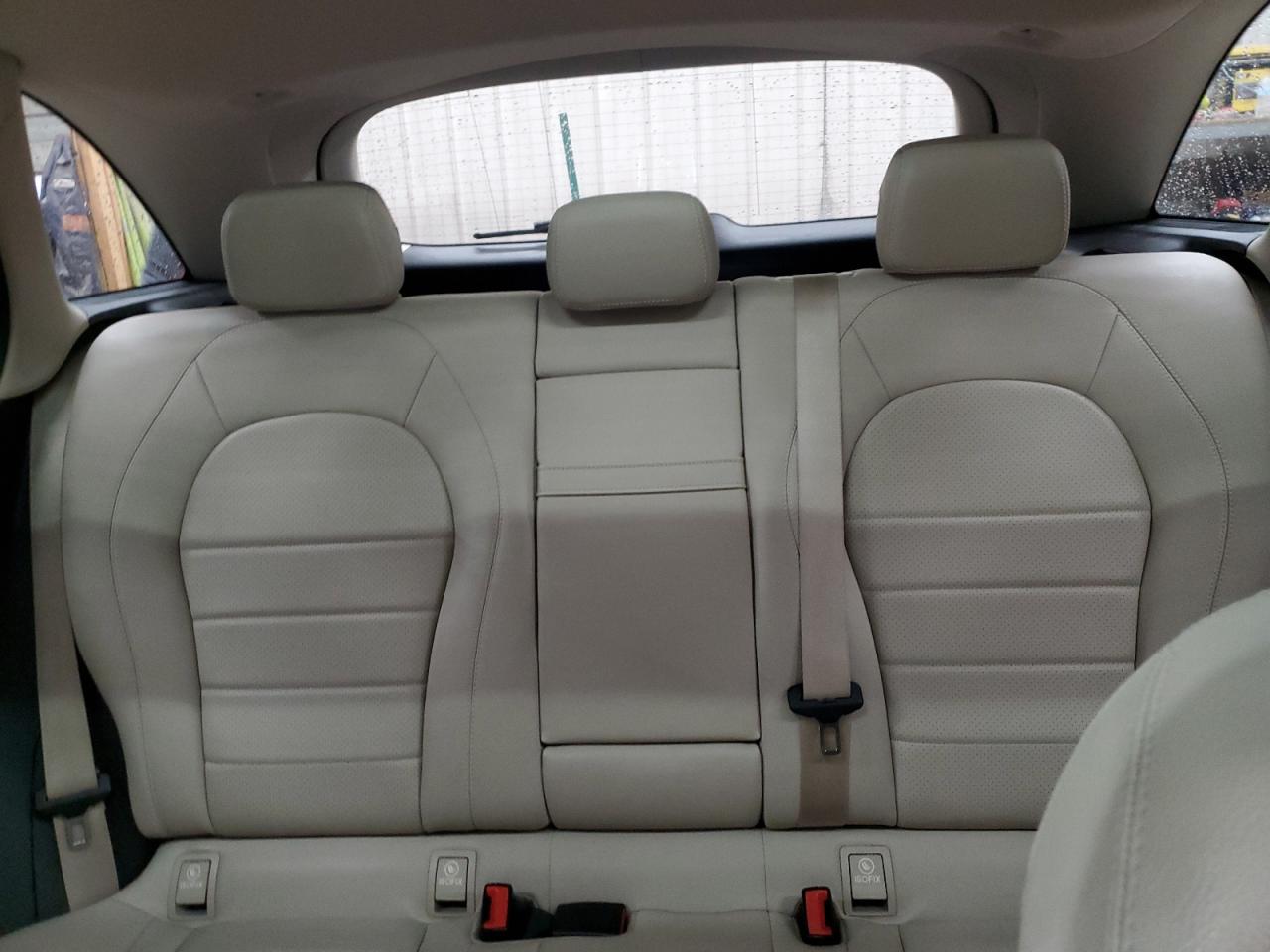 2017 Mercedes-Benz GLC - Image 10