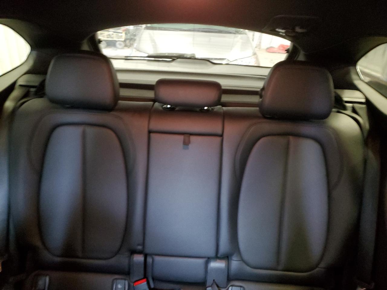 2016 BMW X1 - Image 10