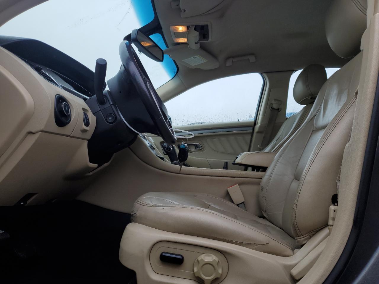 2014 Ford Taurus - Image 7