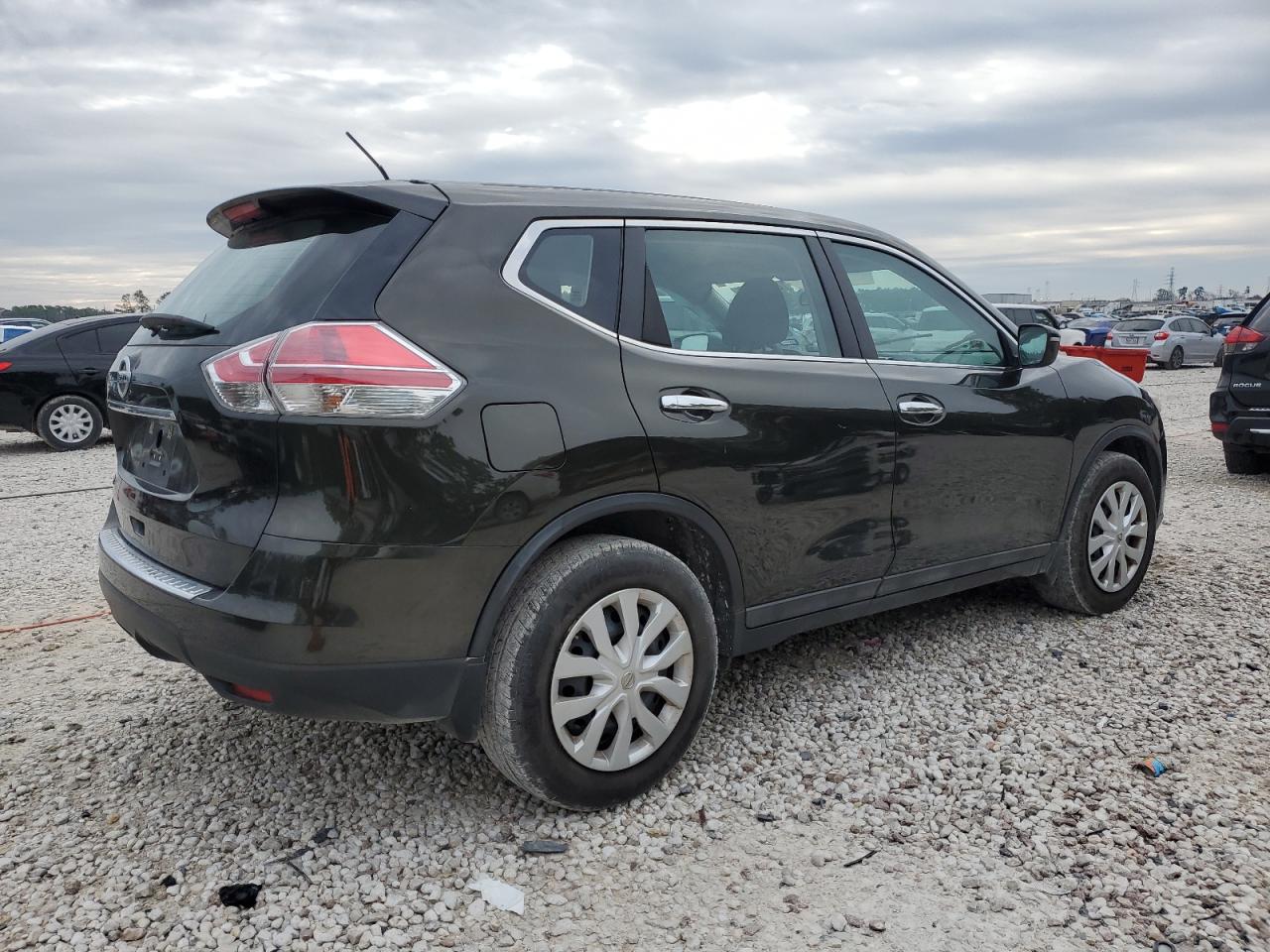 2015 Nissan Rogue - Image 3