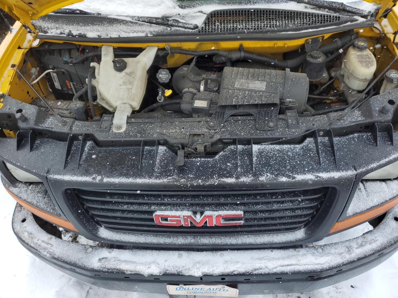 2017 GMC Savana - Image 12