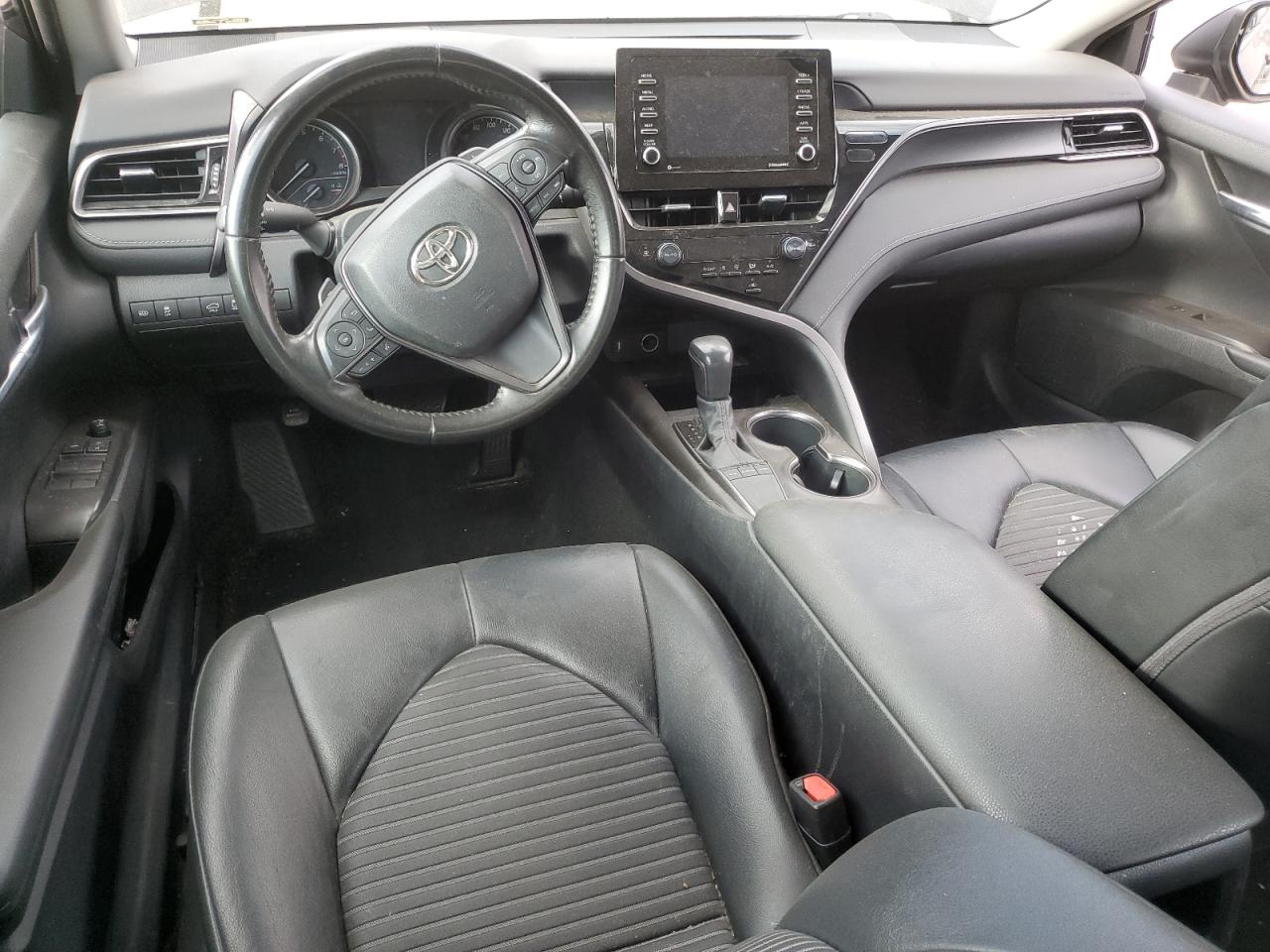 2022 Toyota Camry - Image 8