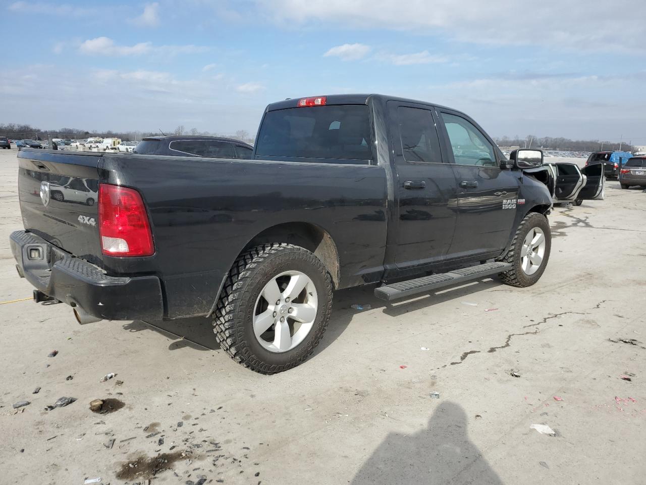 2015 RAM 1500 - Image 3