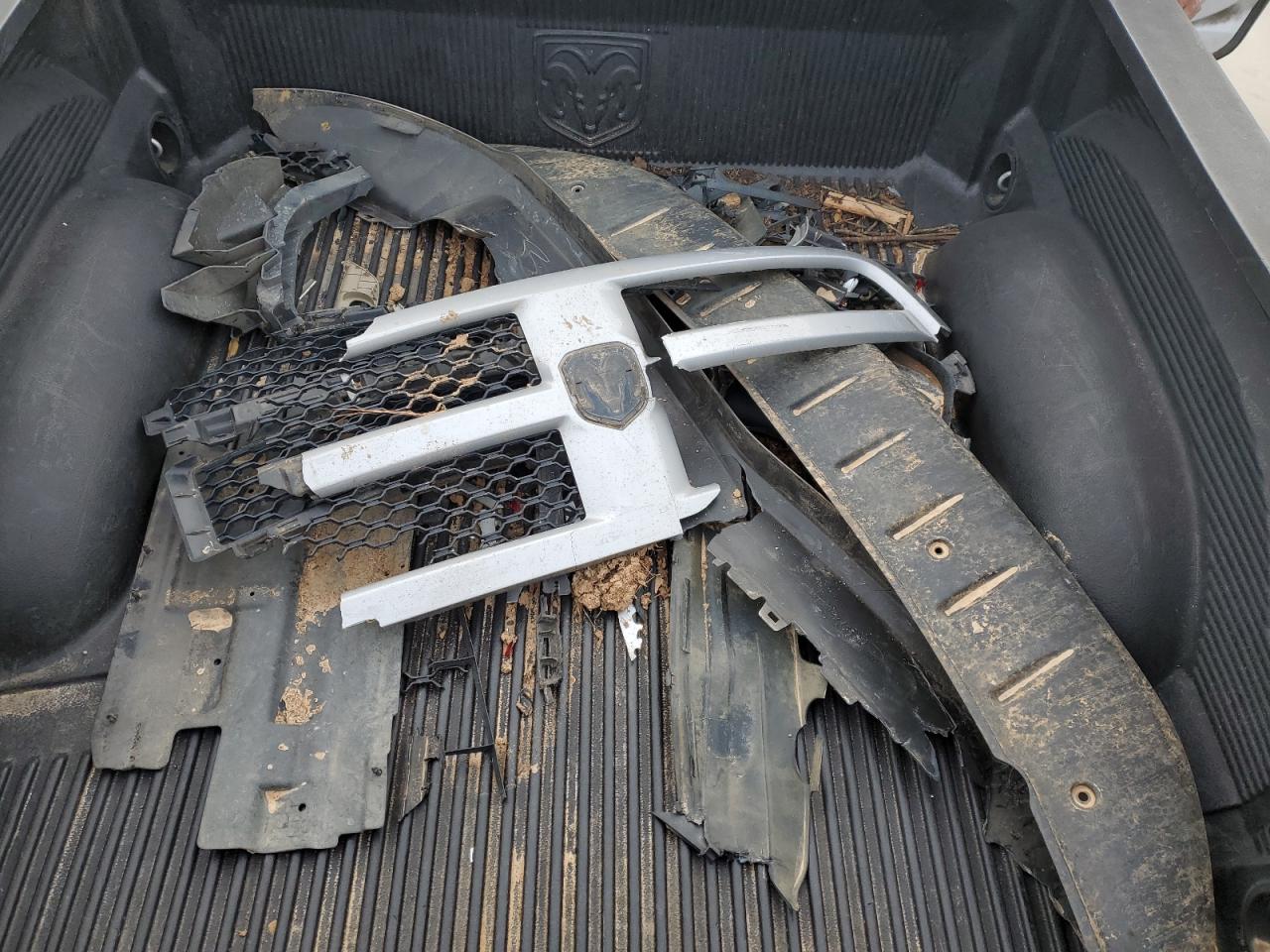 2016 RAM 1500 - Image 14