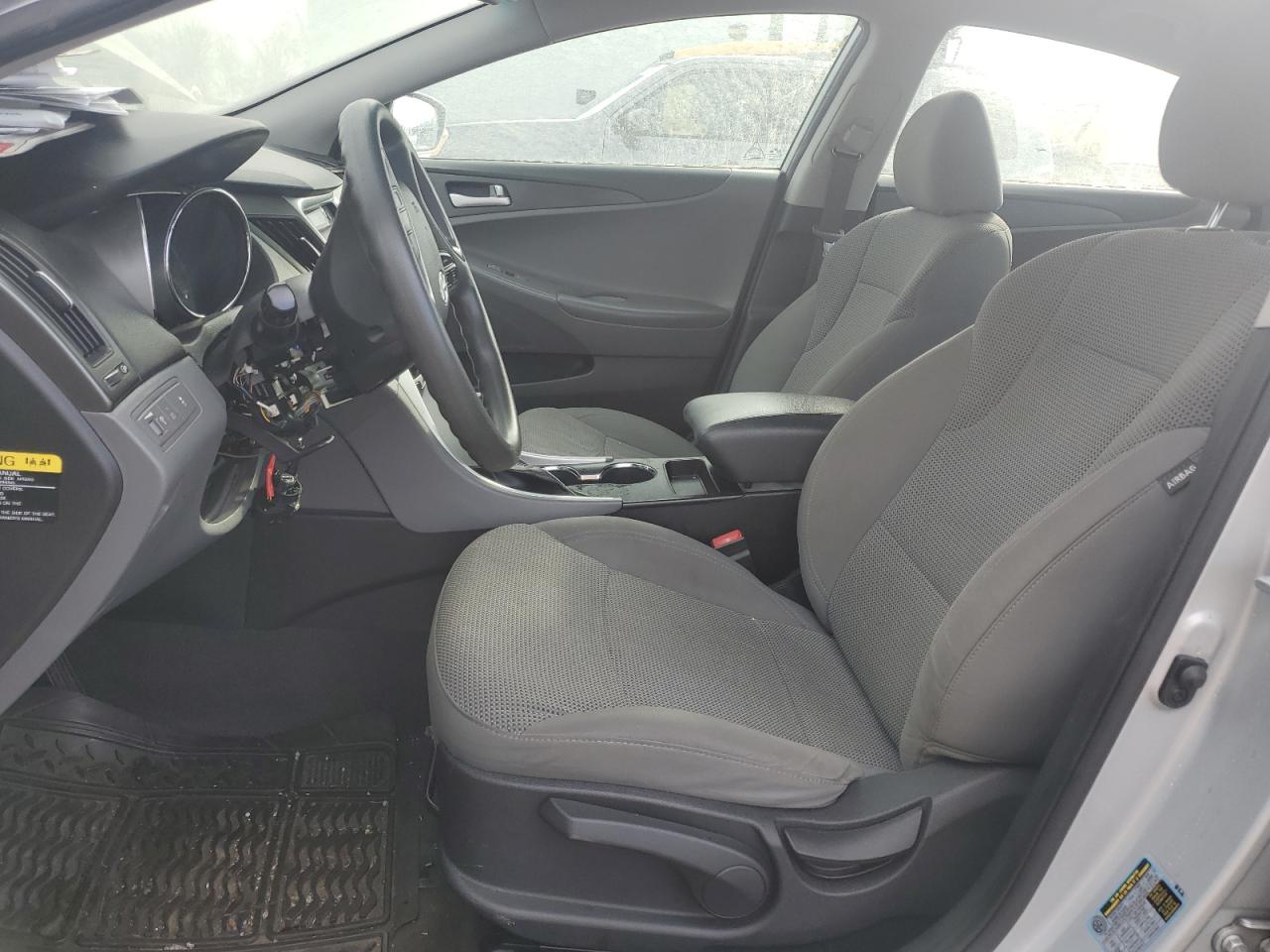 2013 Hyundai Sonata - Image 7