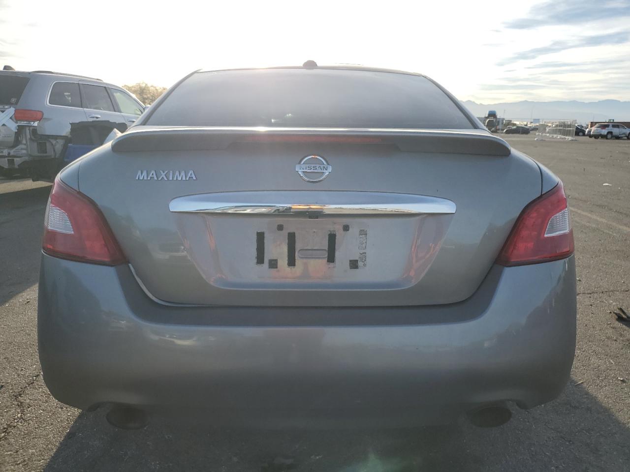 2009 Nissan Maxima - Image 6