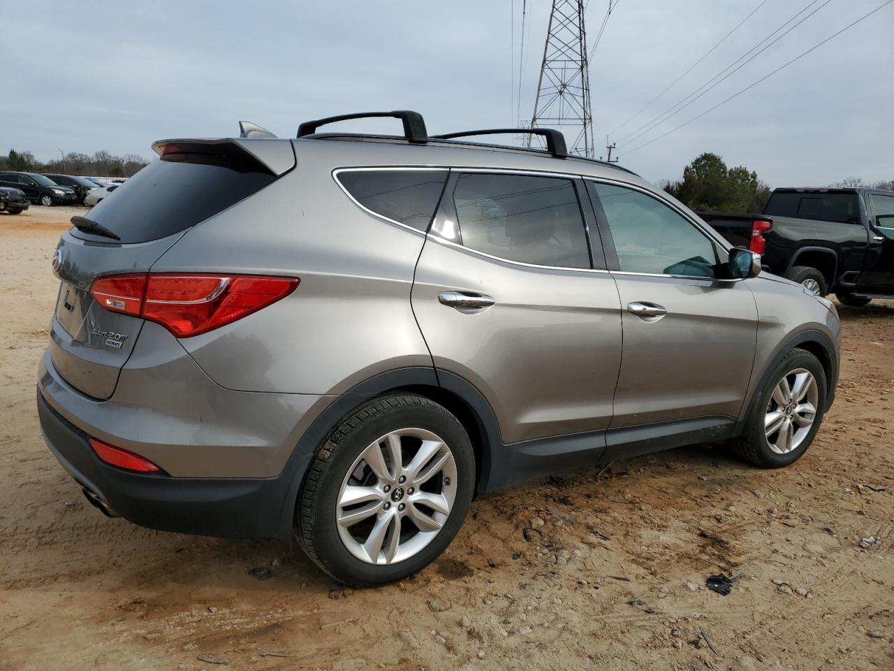 2015 Hyundai Santa Fe - Image 3