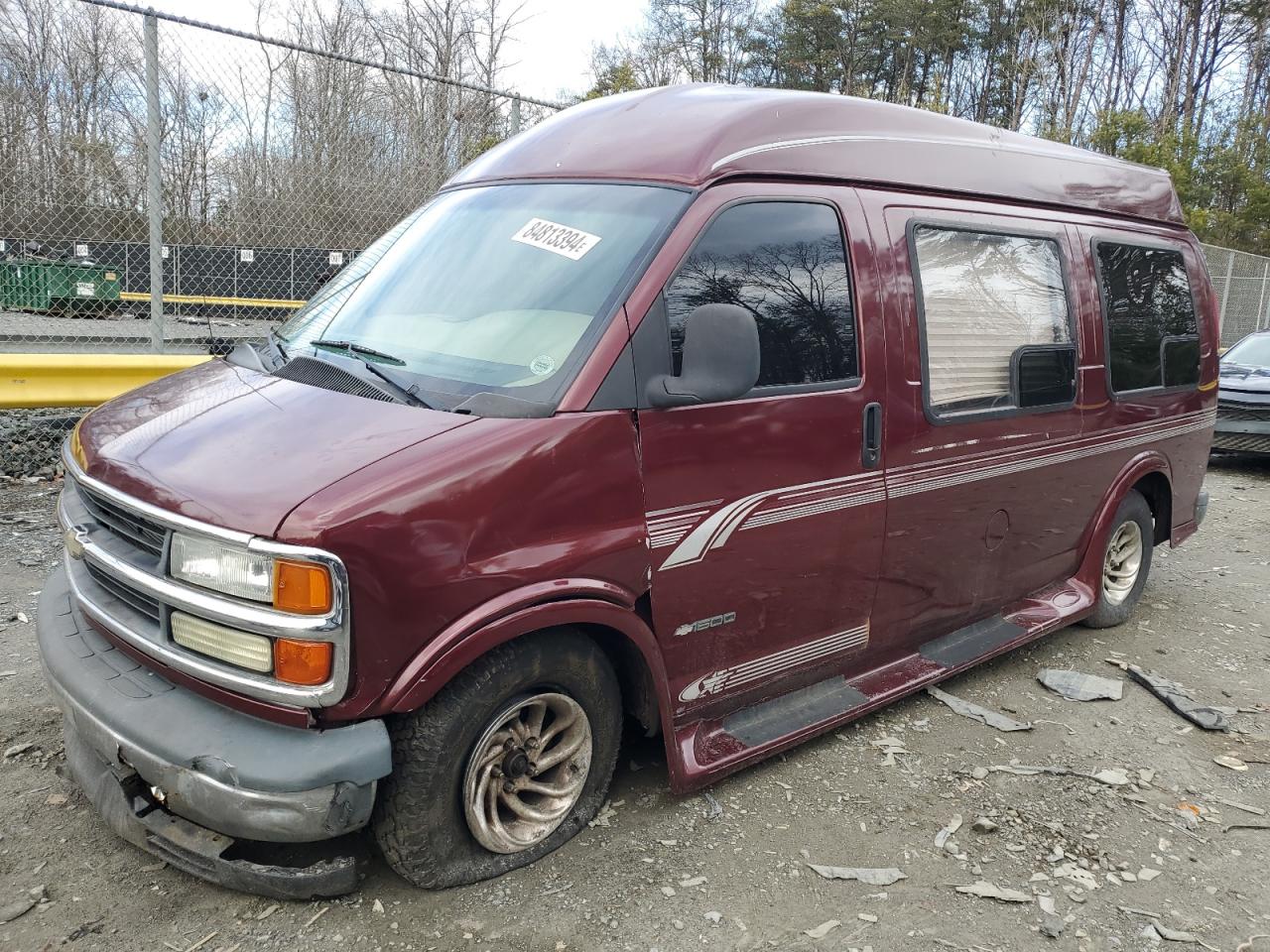 Waldorf, MD에서 판매 중인 2001 Chevrolet Express G1500  - Front End