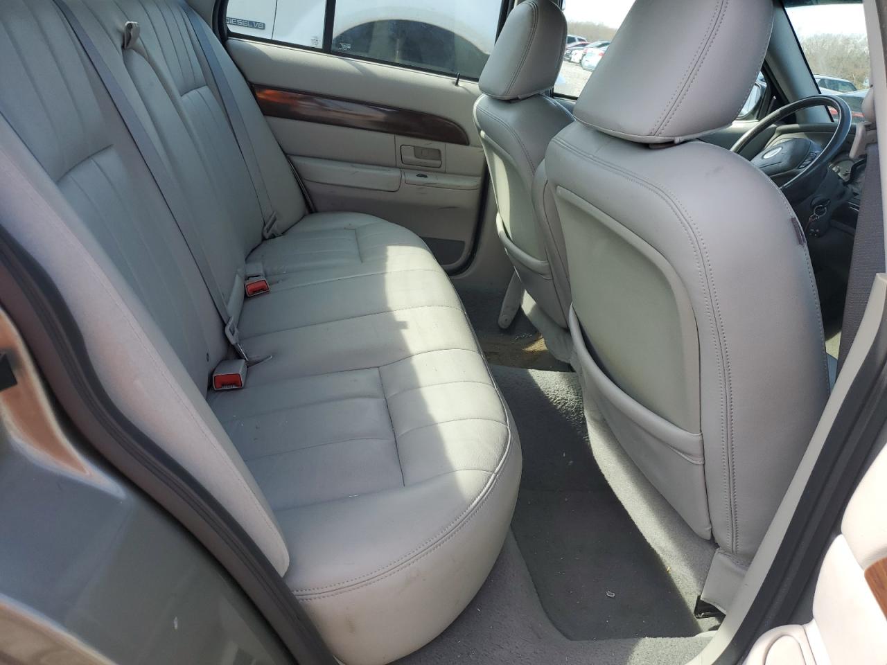 2003 Mercury Grand Marquis - Image 10