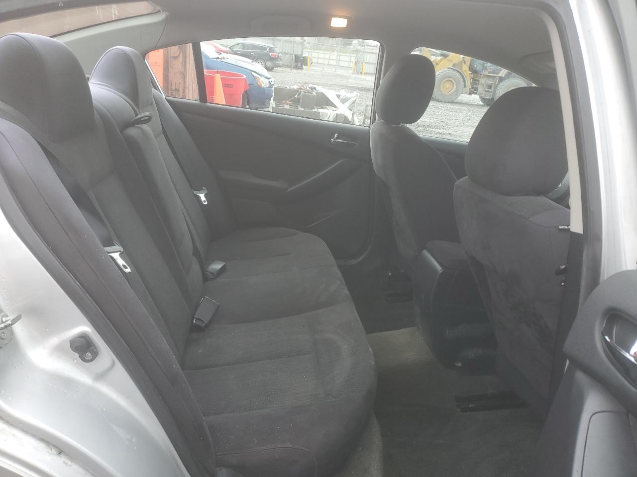 2012 Nissan Altima - Image 10