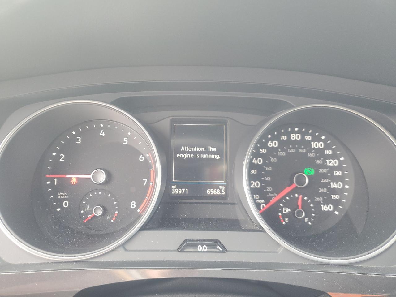 2021 Volkswagen Tiguan - Image 9