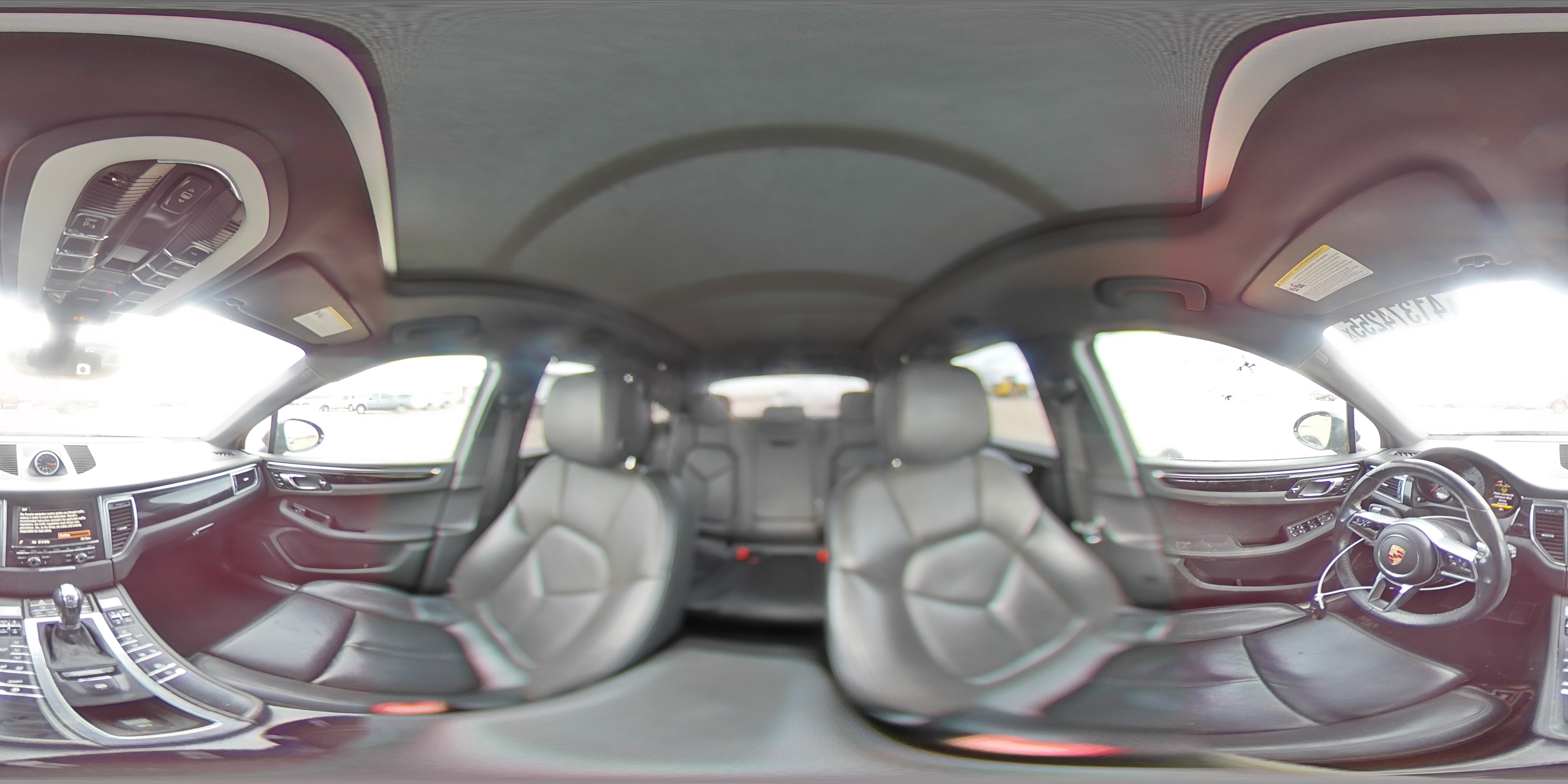 2015 Porsche Macan - Image 13