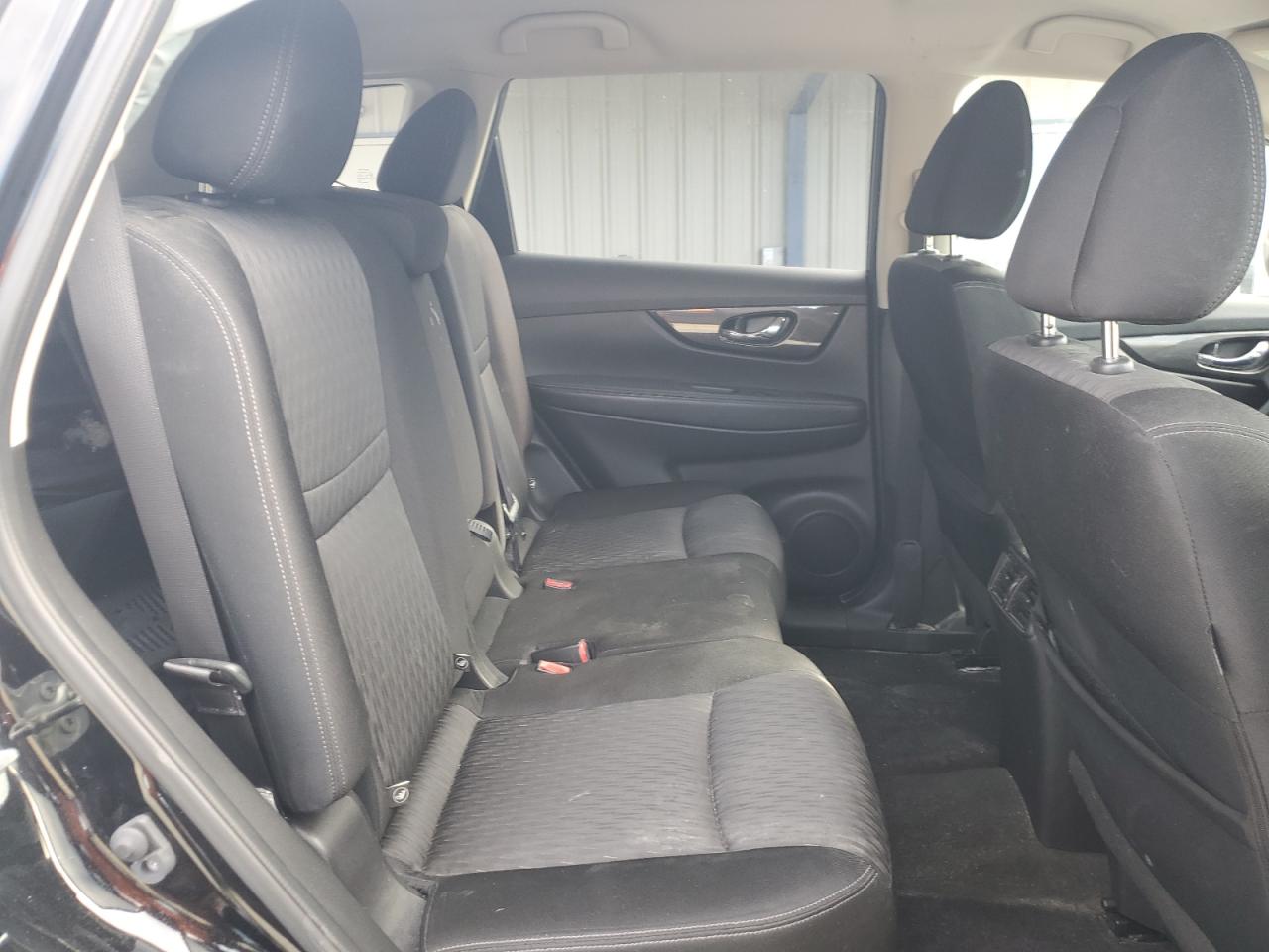 2017 Nissan Rogue - Image 11