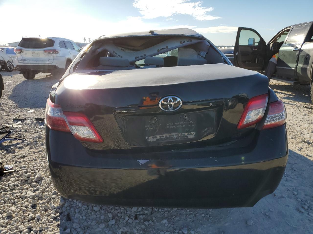 2010 Toyota Camry - Image 6