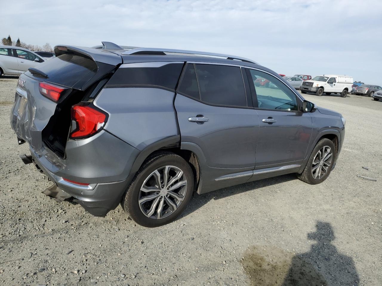 2018 GMC Terrain - Image 3