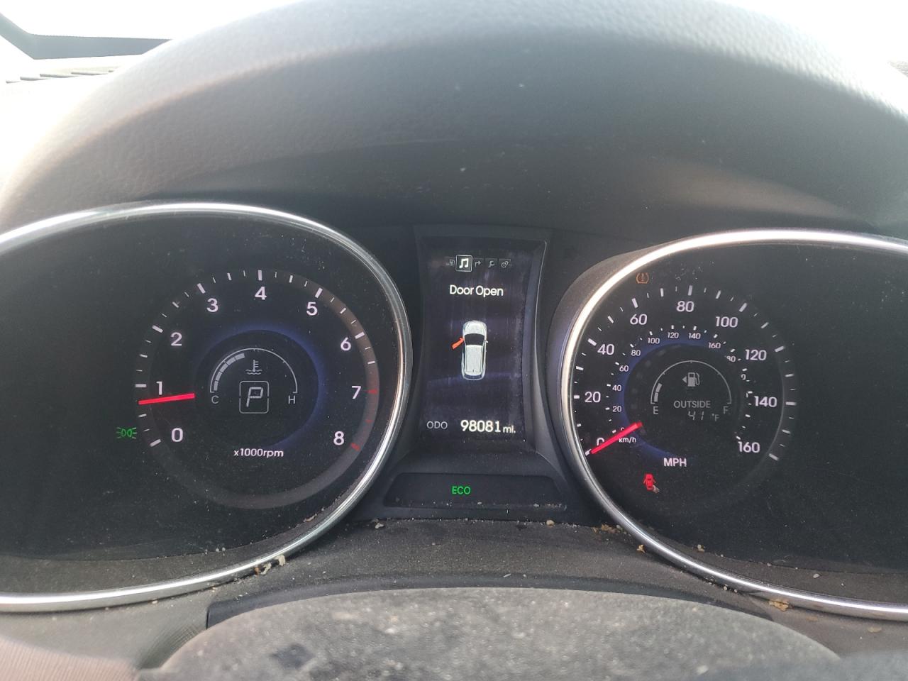2014 Hyundai Santa Fe - Image 9