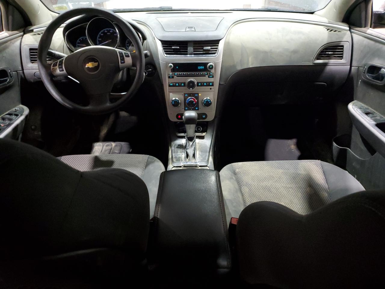 2011 Chevrolet Malibu - Image 8