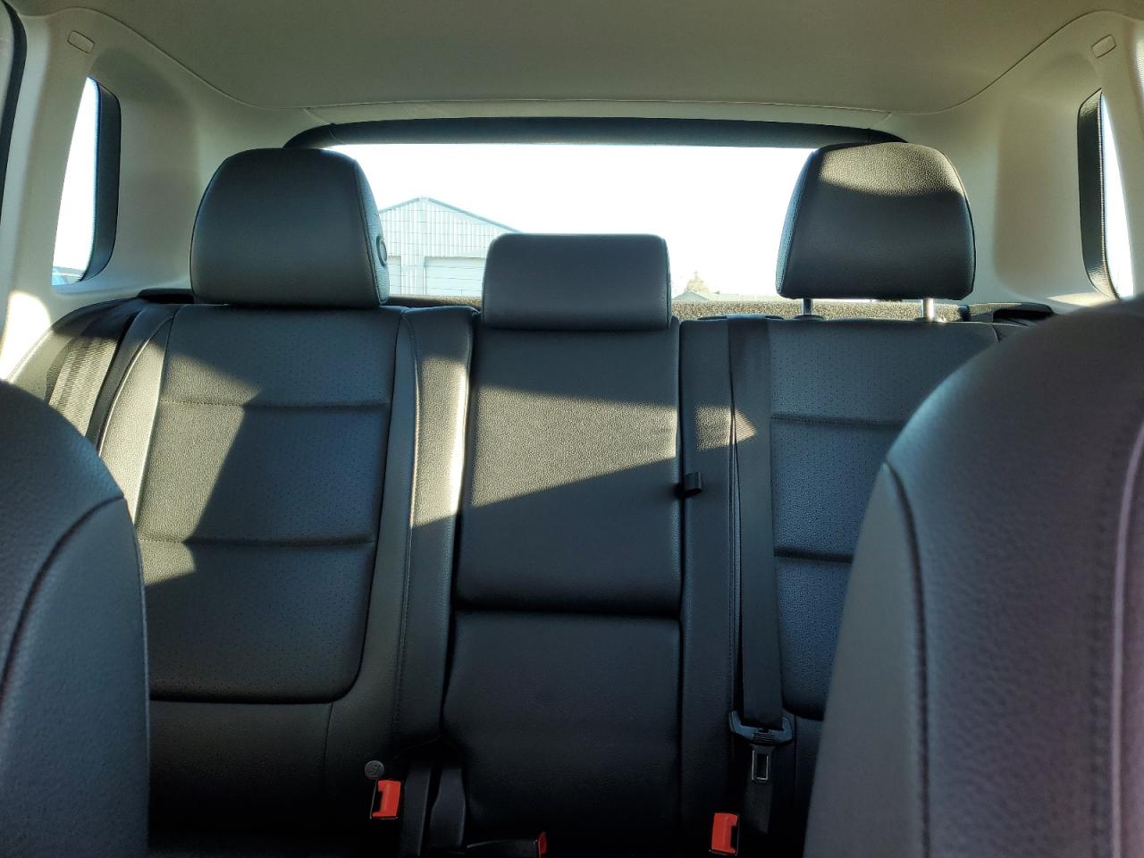 2016 Volkswagen Tiguan - Image 10