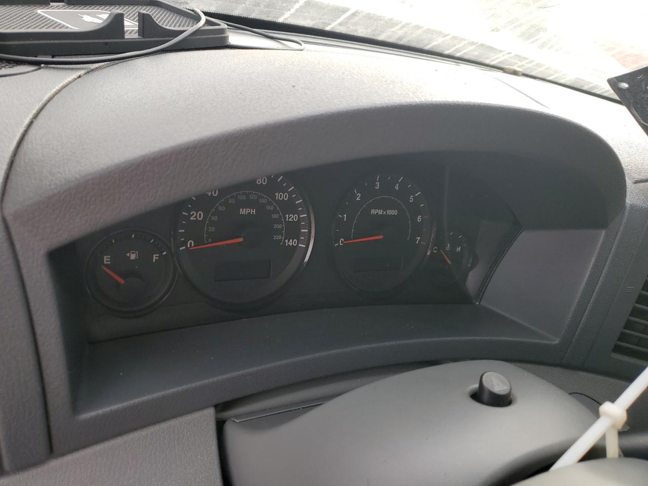2006 Jeep Grand Cherokee - Image 9