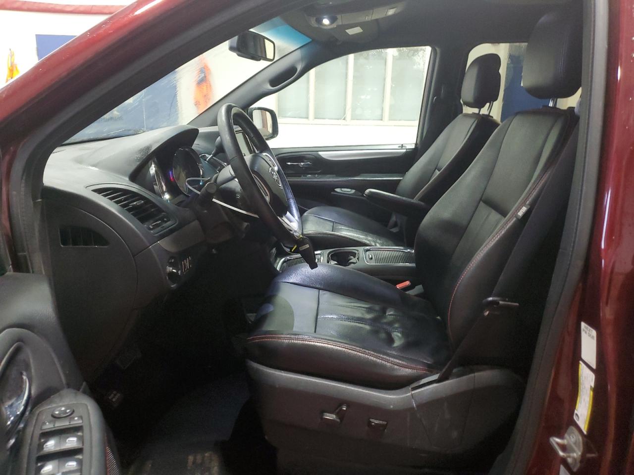 2017 Dodge Caravan - Image 7