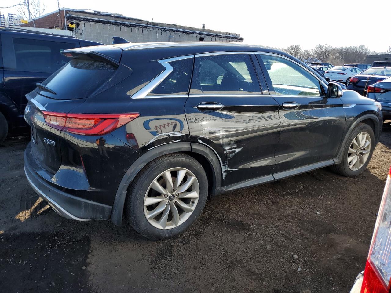 2019 Infiniti QX50 - Image 3