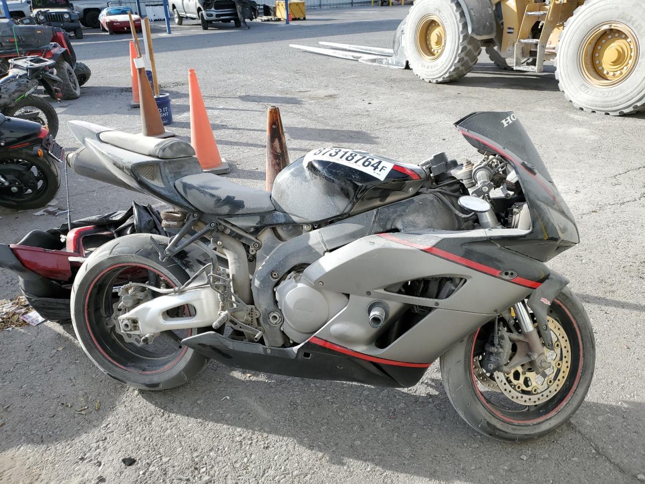 2005 Honda Cbr1000 Rr de vânzare în Las Vegas, NV - Front End