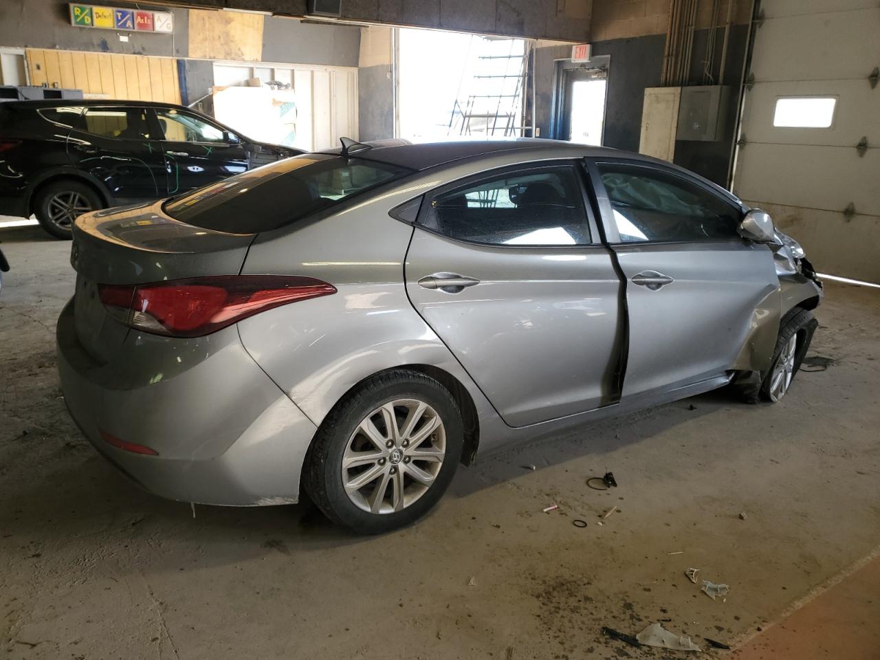 2015 Hyundai Elantra - Image 3