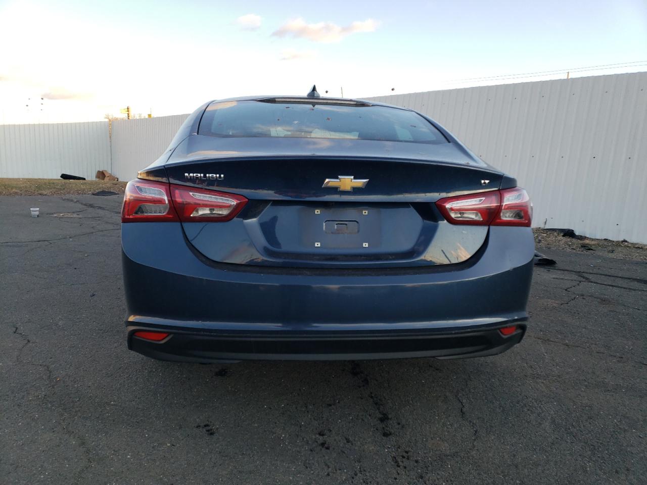 2022 Chevrolet Malibu - Image 6
