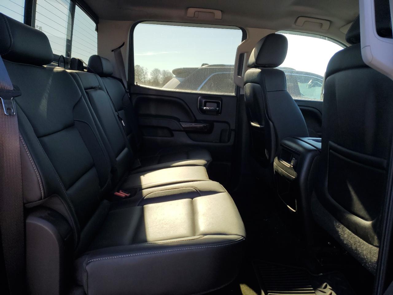 2015 GMC Sierra - Image 10