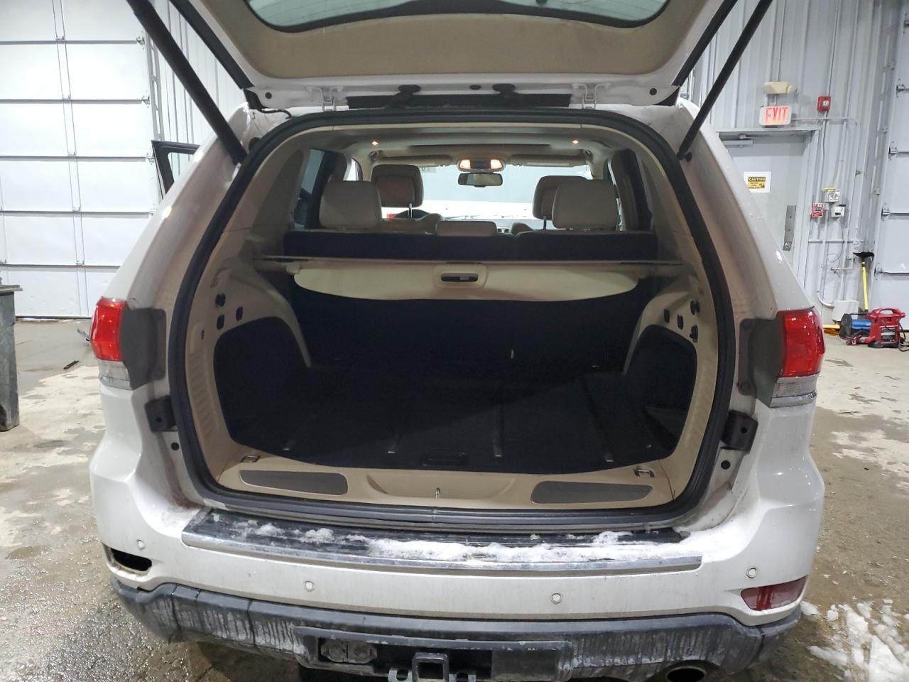 2016 Jeep Grand Cherokee - Image 6