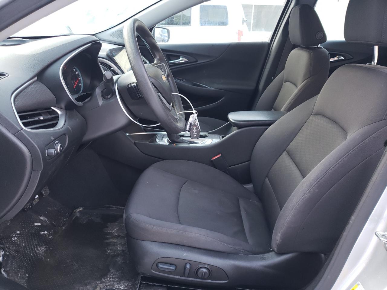2022 Chevrolet Malibu - Image 7