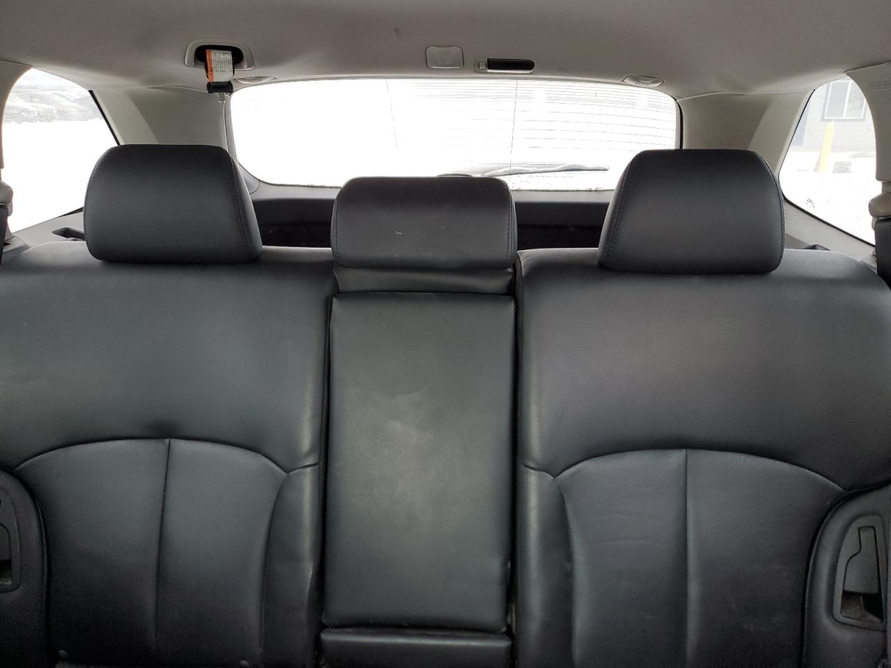 2013 Subaru Outback - Image 10