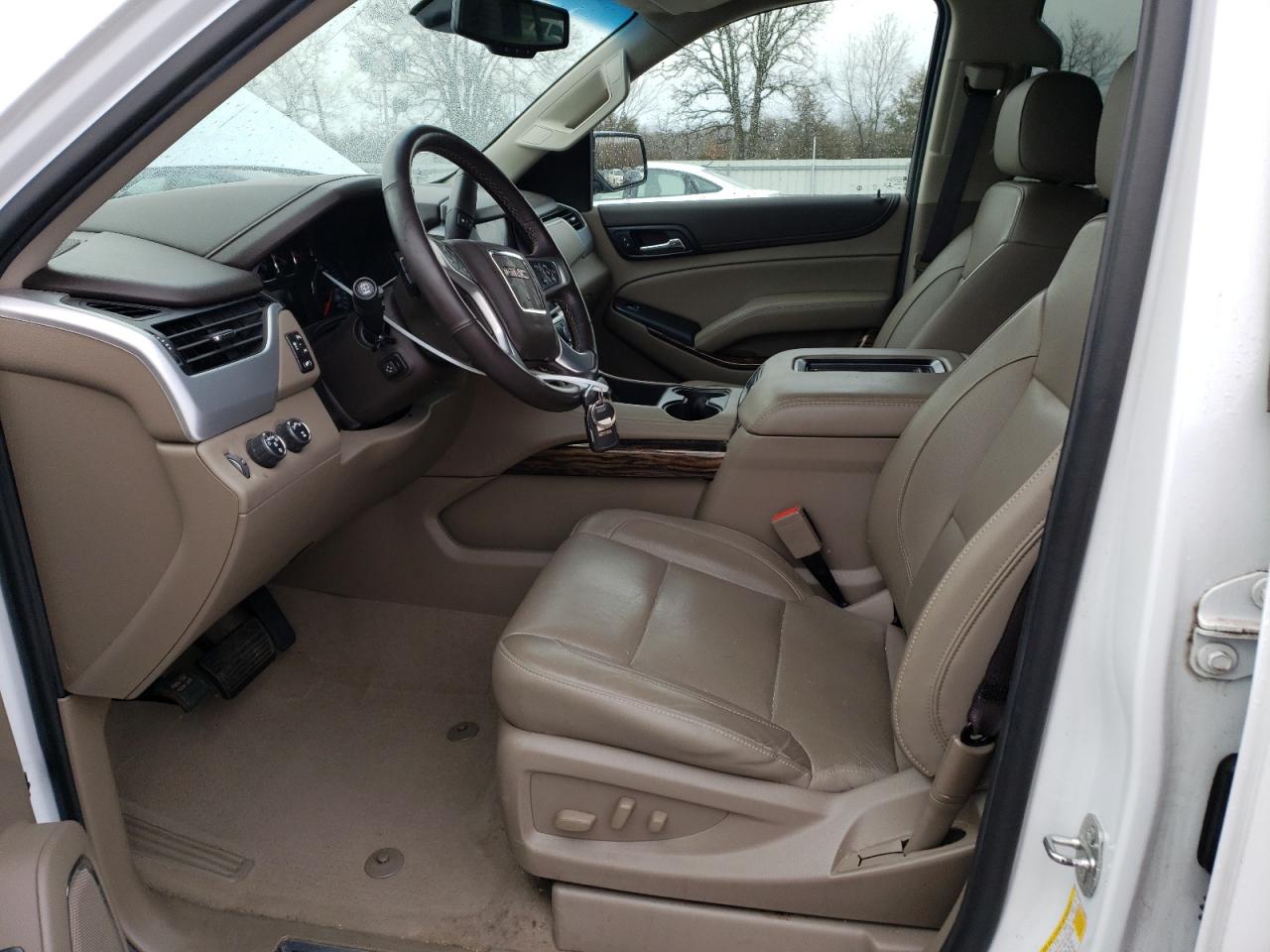 2020 GMC Yukon - Image 7