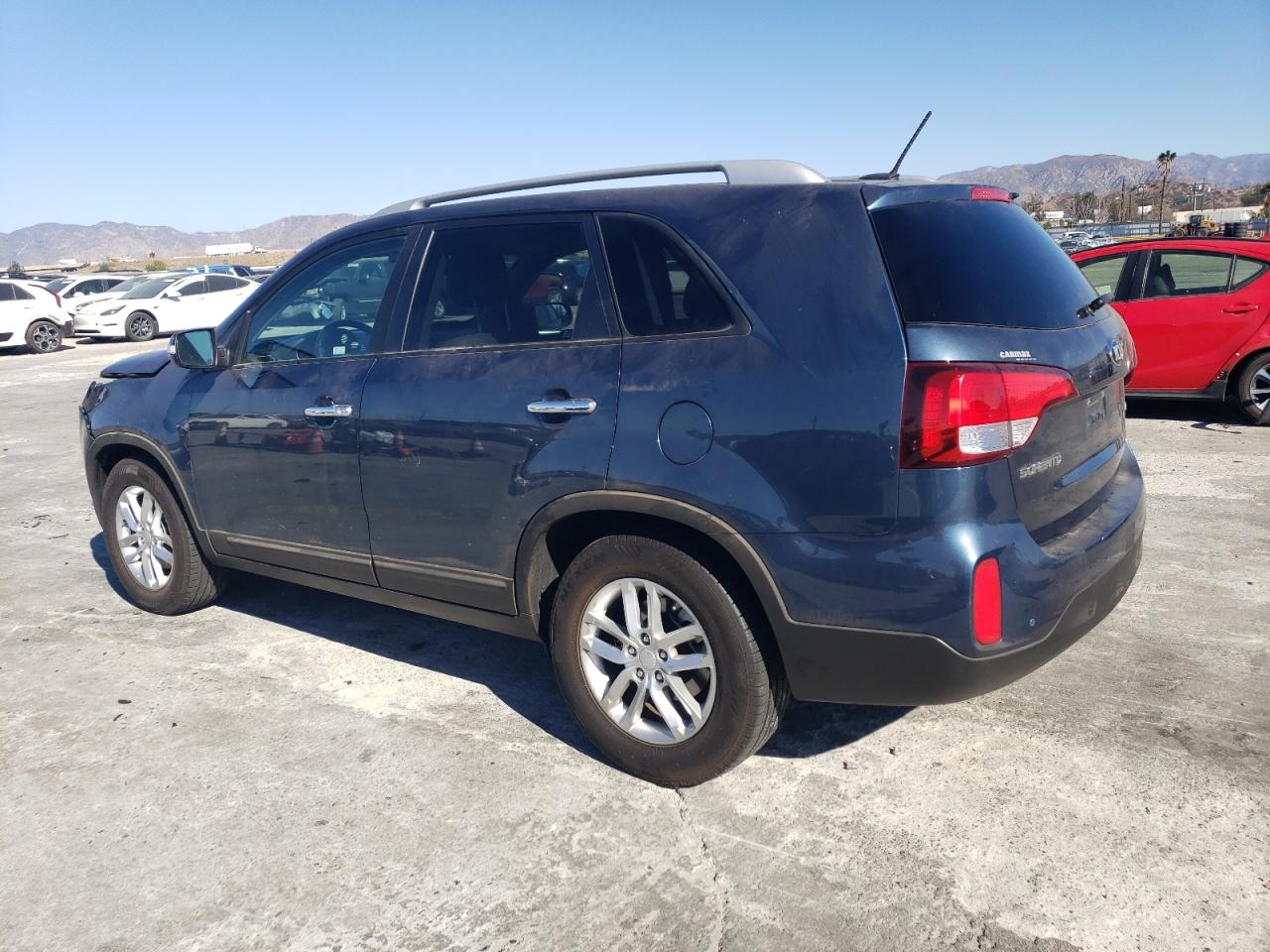 2014 Kia Sorento - Image 2