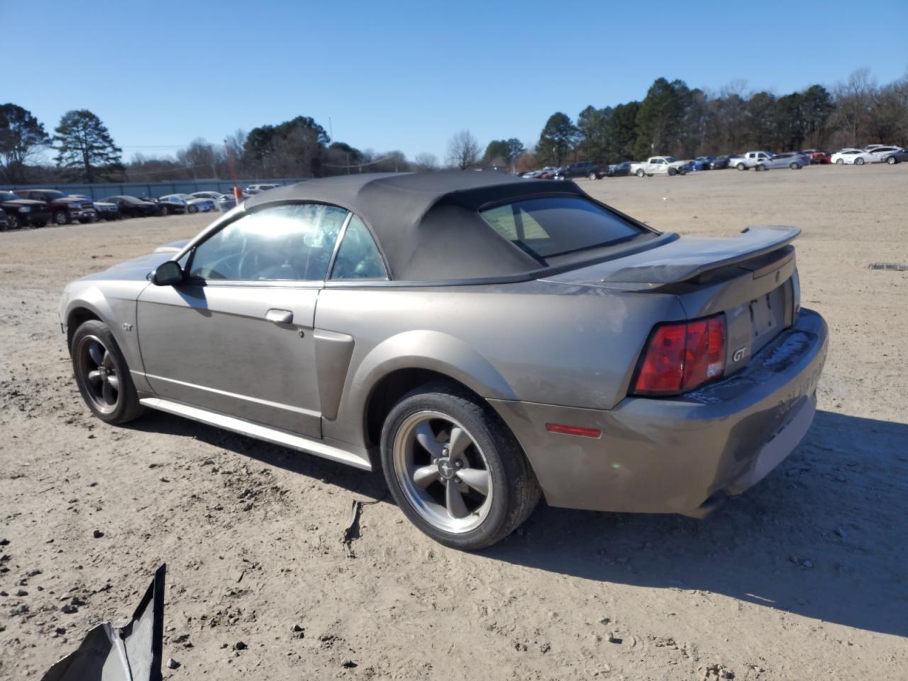 2002 Ford Mustang - Image 2