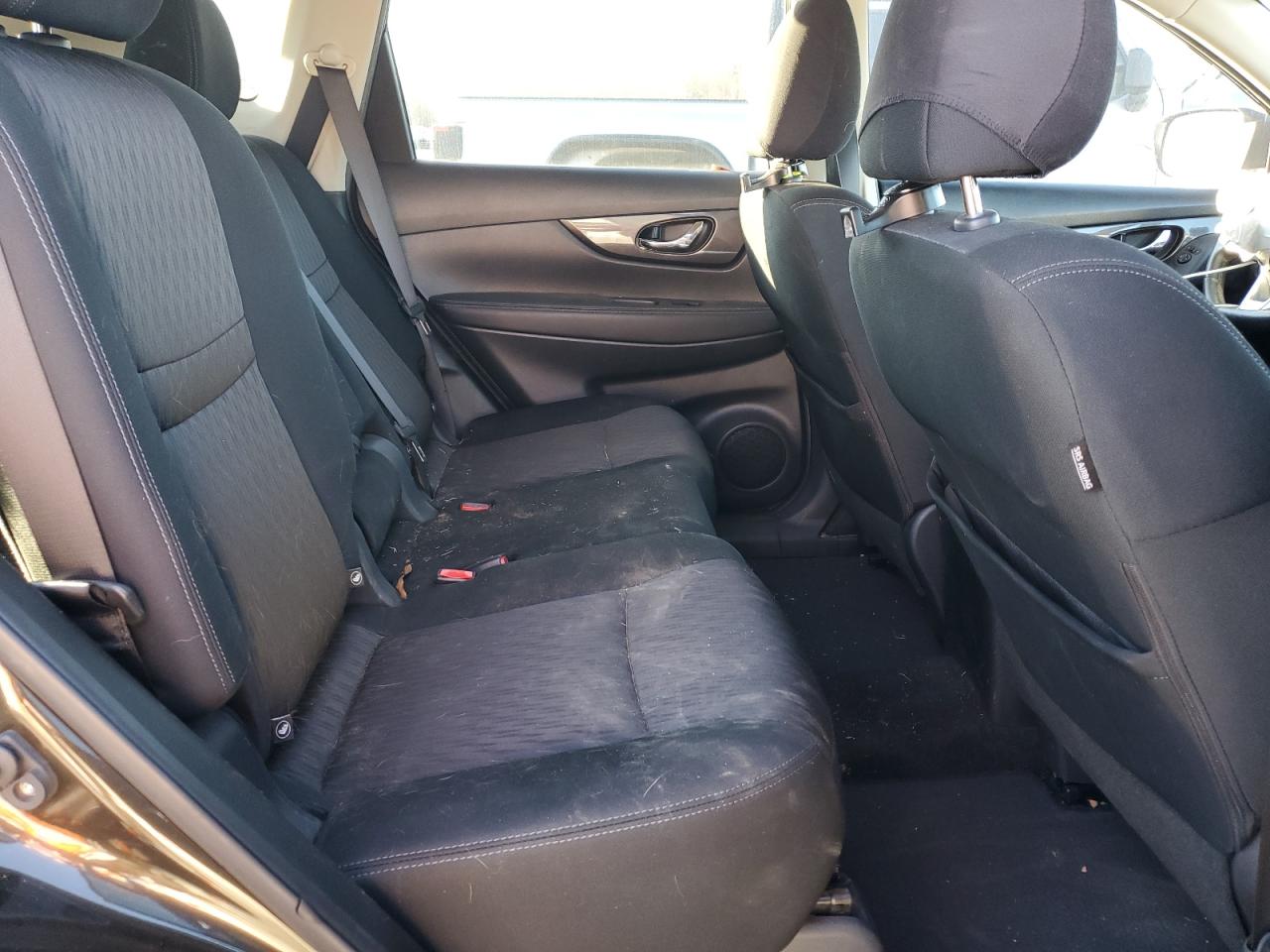 2017 Nissan Rogue - Image 11