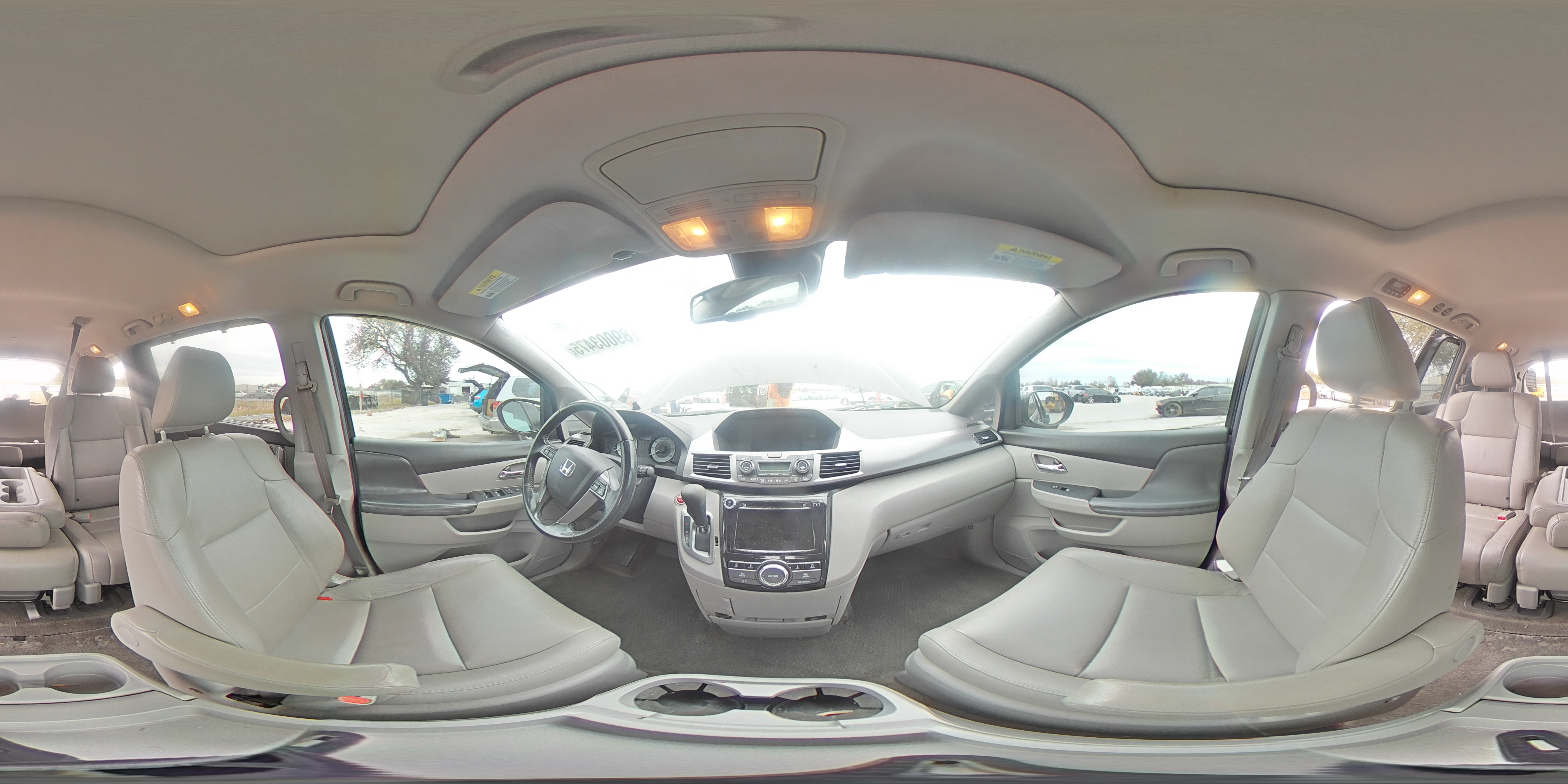 2014 Honda Odyssey - Image 13