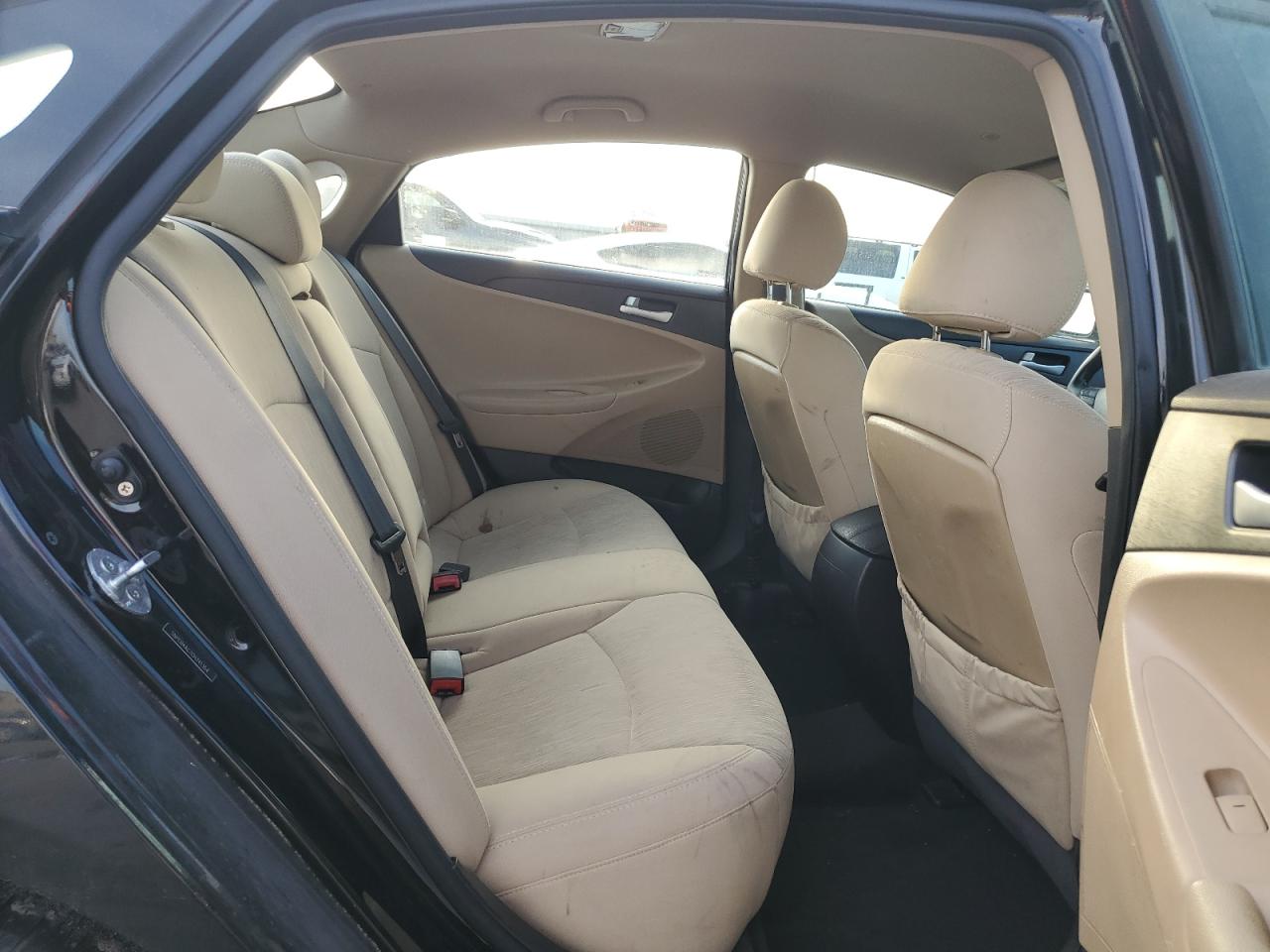 2012 Hyundai Sonata - Image 11