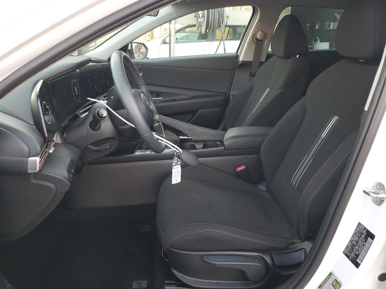 2024 Hyundai Elantra - Image 7