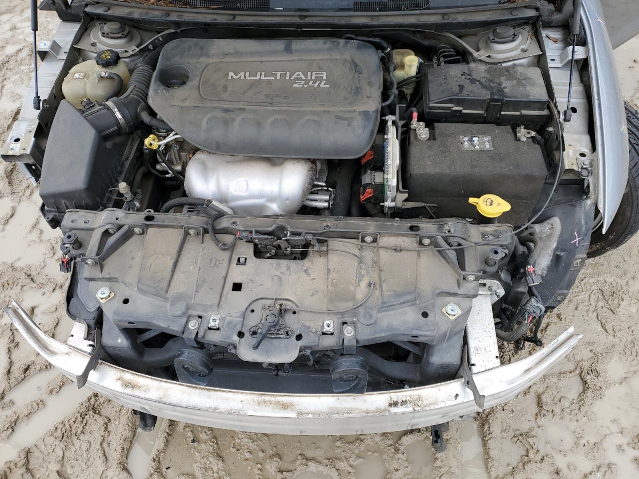 2015 Chrysler 200 - Image 11