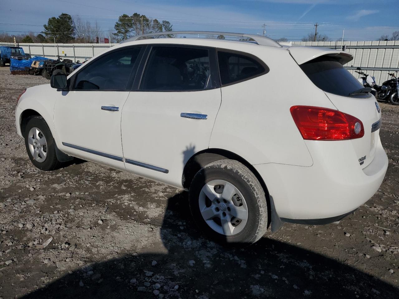 2014 Nissan Rogue - Image 2