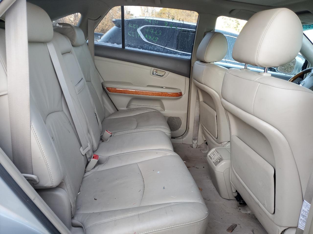 2005 Lexus RX - Image 11