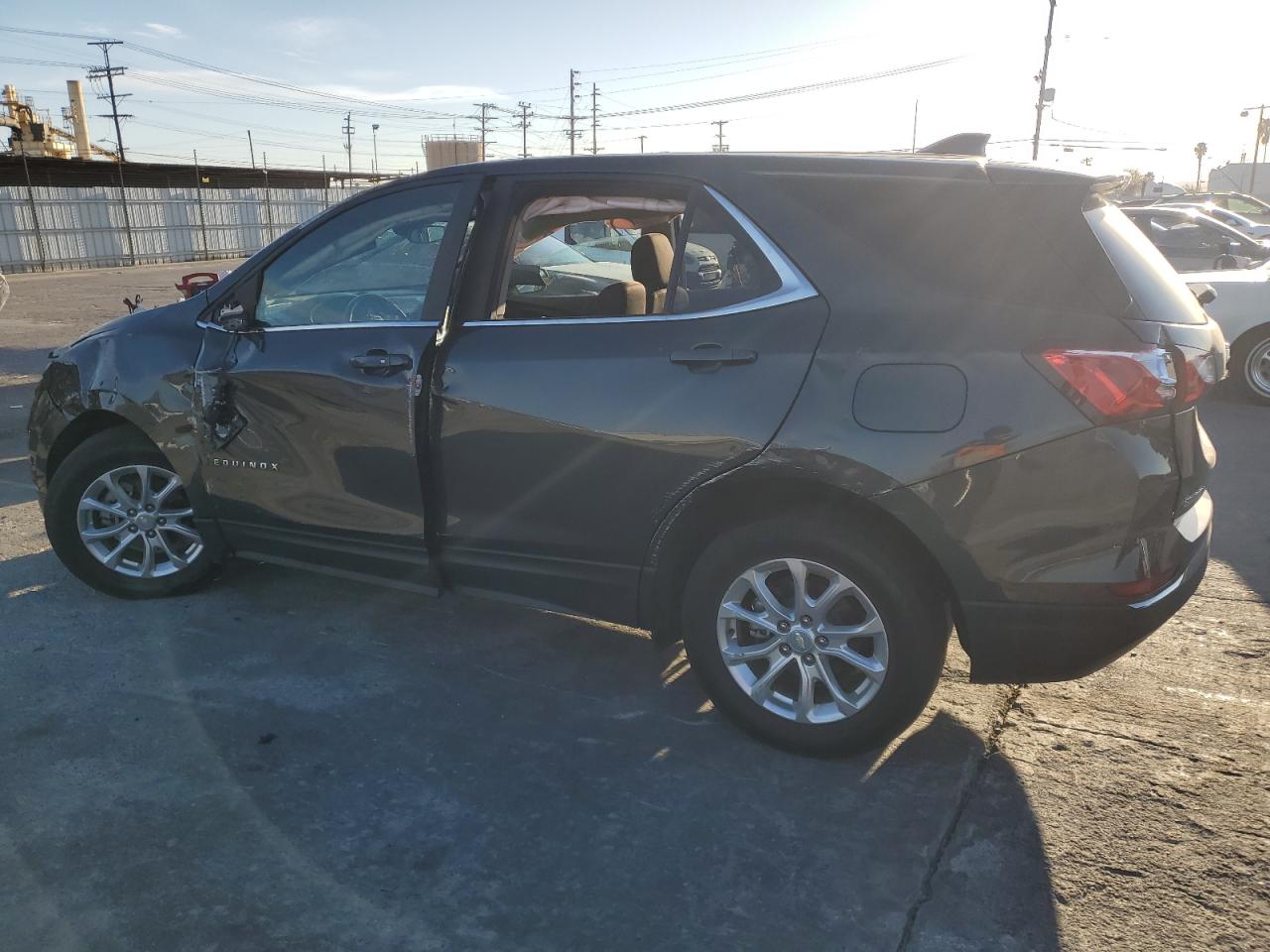 2021 Chevrolet Equinox - Image 2