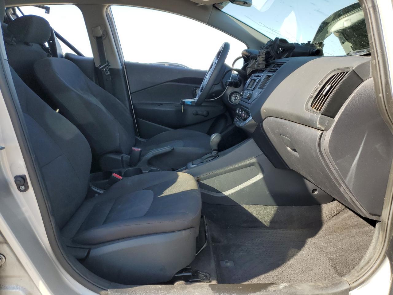 2014 Kia Rio - Image 7