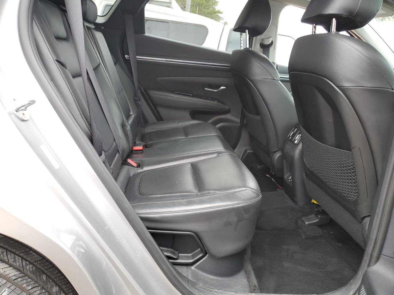 2022 Hyundai Tucson - Image 12